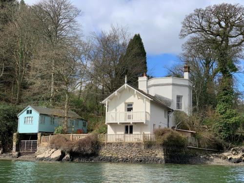 The Bathing House, Ashsprington
