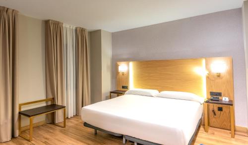 Hotel Zentral Mayoral - image 9