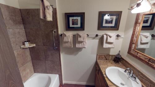 Claim Jumper #8 Townhouse - image 6