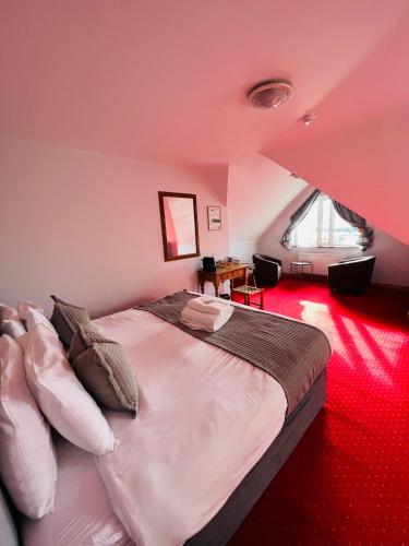 Dingle Marina Lodge - image 2