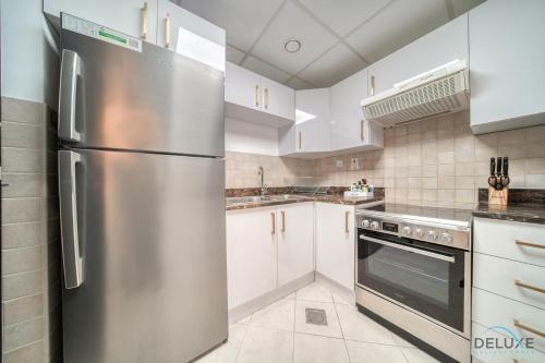 Classy 2BR at La Riviera Dubai Marina by Deluxe Holiday Homes, Dubaj (fotografie 7)