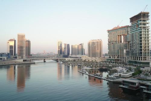 Al Ashrafia Saray Magnificent 3BR Canal Views, Dubaj (zdjęcie 2)