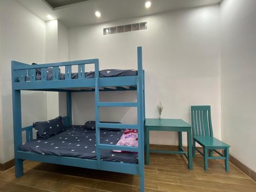 One-Bedroom Apartment image 6