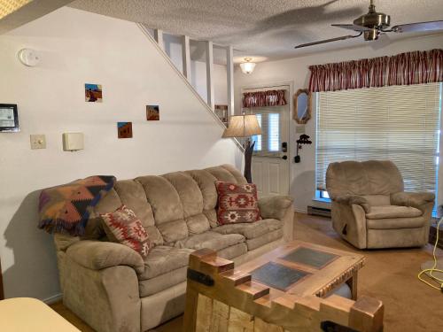 Grandview 10 Townhouse With High Speed Wifi thumb 4