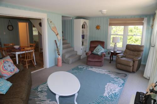 355 Phillips Road Sagamore Beach - Cape Cod in Sagamore Beach, USA