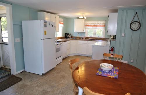 355 Phillips Road Sagamore Beach - Cape Cod in Sagamore Beach, USA