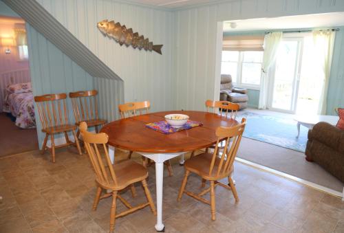 355 Phillips Road Sagamore Beach - Cape Cod in Sagamore Beach, USA