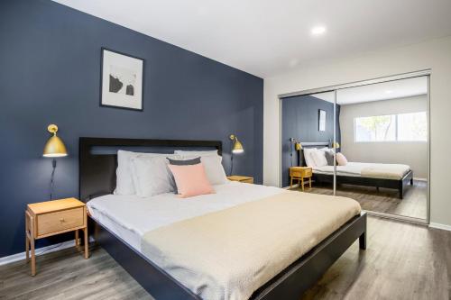 W Hollywood 1BR nr Shops Melrose LAX-210 in Los Angeles, USA