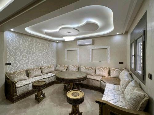3 bedrooms, 4 beds