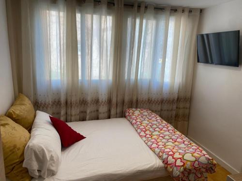 Habitaciones con baño y cocina privada alquiler desde 11 noches!, Valencie (fotografie 9)