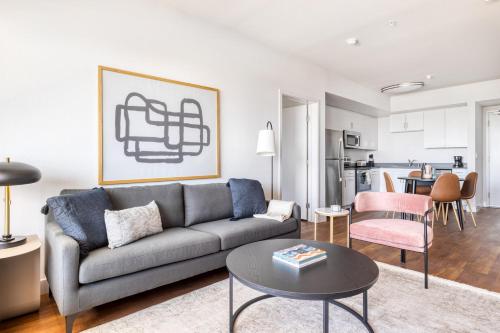 Westchester 2BR w Pool Gym WD 5 mins to LAX LAX-669 in Los Angeles, USA