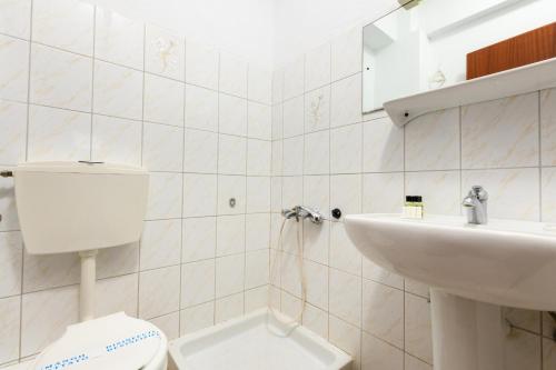 Mary Hotel – Thassos Town, MO