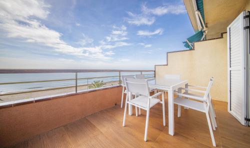 R143 Beachfront Apartment Dorianne R143 Beachfront Apartment Dorianne