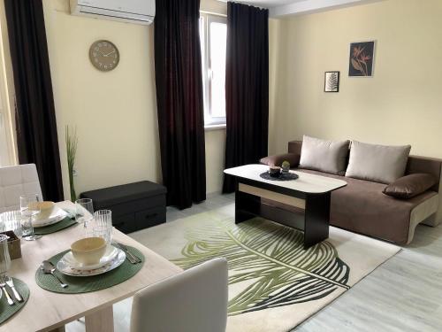 . Superb apartment Free Underground Parking
