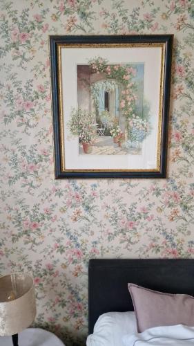 Standard Double Room image 5