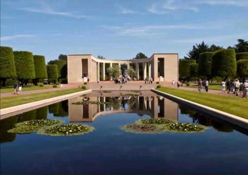 Studio Golf piscine D Day in Порт-ен-Бессон-Уппен