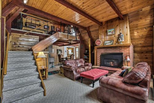 . Serene Creekside Sheridan Getaway: Mountain Views!