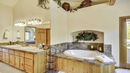 Paper Birch 09 Paper Birch 09