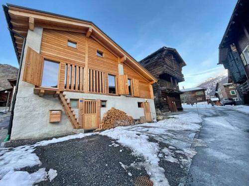 Fantastic renovated Chalet in the heart of Alps