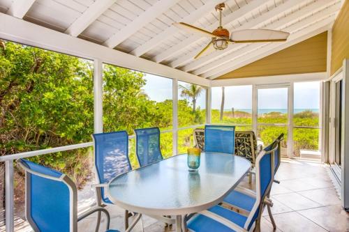 Winshall Home home in แคปติวาไอส์แลนด์ (FL)