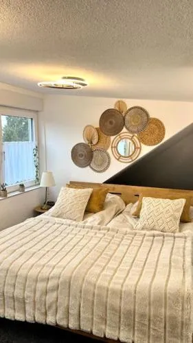 Boho Apartment mit Aussicht auf Gartenoase nähe Düsseldorf in Krefeld, Deutschland