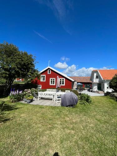 B&B Skärhamn - Rovor och Rum Lägenhet Rännet - Bed and Breakfast Skärhamn