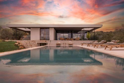 Villa V - Epoca Collection