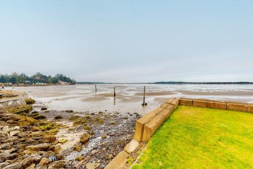 Sunset Beach House in Coos Bay
