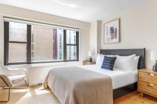 Midtown East 1BR w DM nr UN NYC-906 in New York, USA