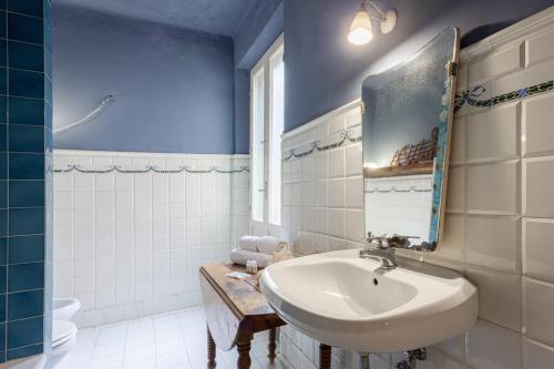 Amblé Vintage Apartment - Tap to explore photos