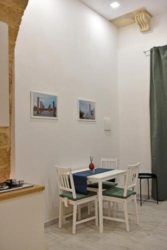 One-Bedroom House image 10