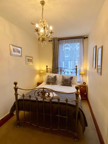 Double Room with Private External Bathroom image 5
