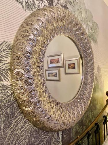 Standard Double Room image 7