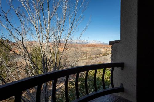 A12-The Grotto-Top Floor 2-bedroom Sunset Villa