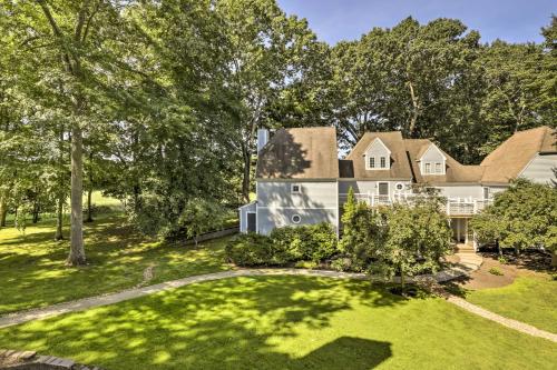 Lovely Norwich Villa, On Golf Course with Amenities! in 諾里奇