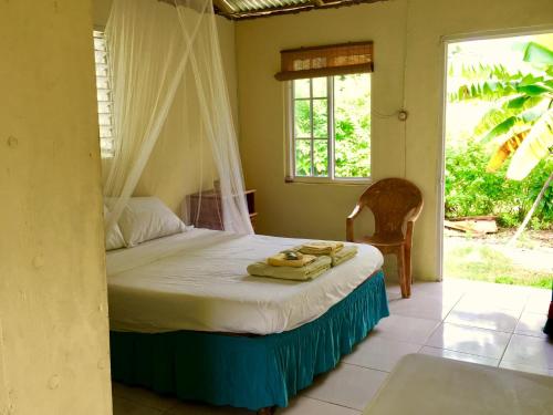 Easymans' Winifred Beach Cottage in Drapers