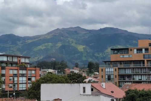 Lovely 2B-2B Condo in the best area of Cuenca.