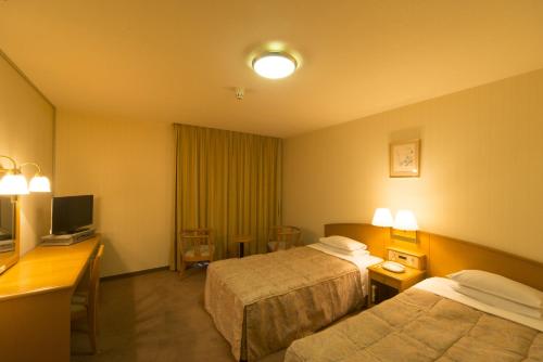Sleeps 6