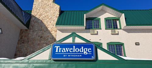 Travelodge by Wyndham Lacombe - Hotel