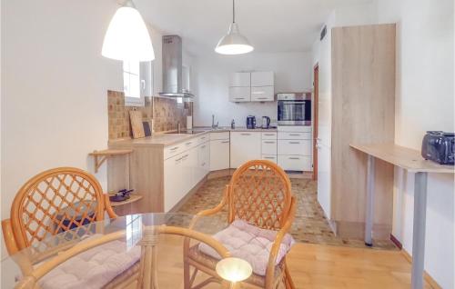 Awesome apartment in Ober Ramstadt with WiFi and 2 Bedrooms