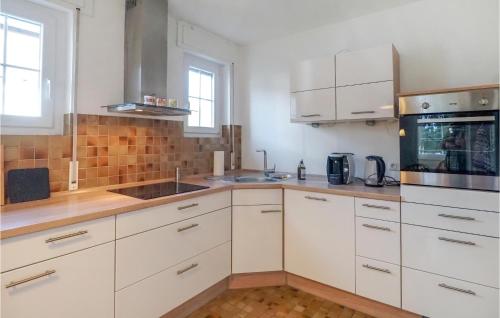 Kitchen, Cozy Apartment In Ober Ramstadt With Wifi in Ober-Ramstadt