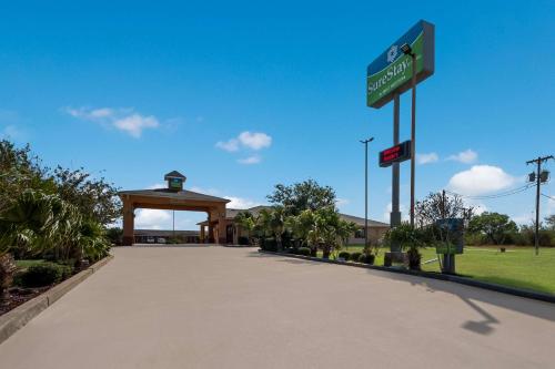 SureStay Hotel by Best Western Falfurrias - image 3