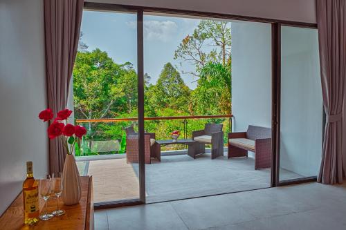Fully Serviced Grand Villa Luxury Time Phuket