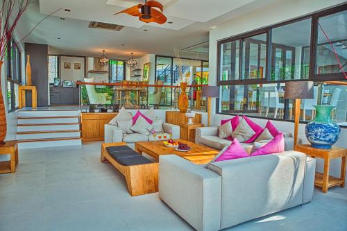 Fully Serviced Grand Villa Luxury Time Phuket