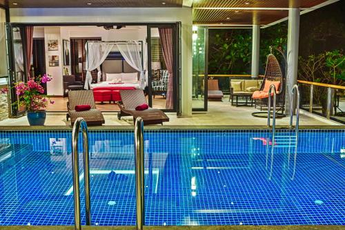 Fully Serviced Grand Villa Luxury Time Phuket