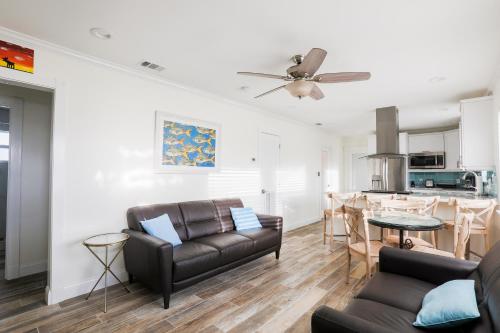 The GUAVA DUFF - Beautiful KW home with space to chill & lots of FREE PARKING!! in Key West, USA