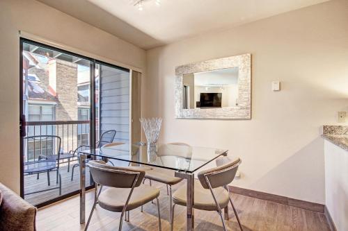 River Mtn Lodge E309 in Breckenridge, USA