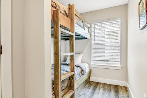 View Topia Vacation Home in Branson, USA