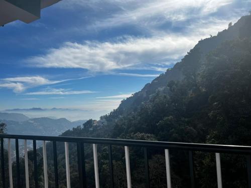 100 stairs holiday home  in Sher Garhi