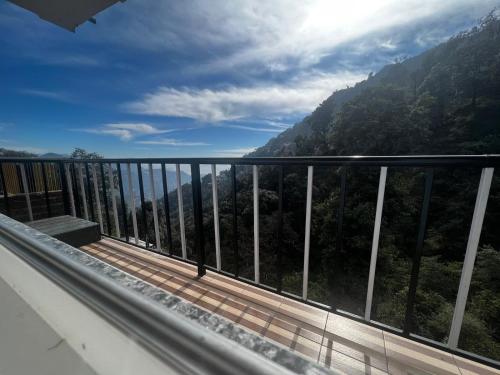 100 stairs holiday home  in Sher Garhi